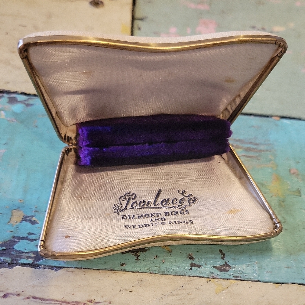 Rare Double Ring Vintage Box